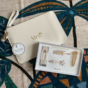 “Mrs.” Wristlet Clutch in Gold & Cream